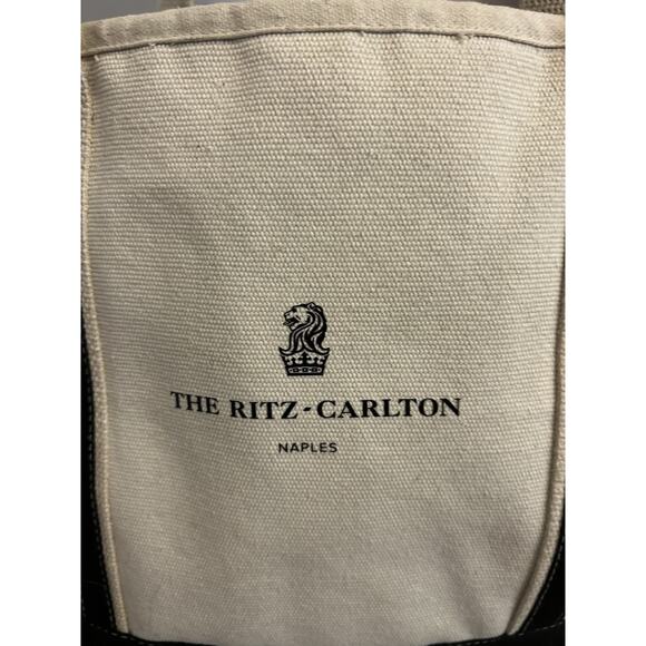 The Ritz-Carlton Canvas Boat Tote Bag Beige Blue Beach 5 Star Luxury RARE Naples - Picture 13 of 16